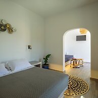 Athiri Luxury Suites Perivolos