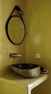 Athiri Luxury Suites Perivolos