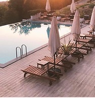 Charming 1-0 Studio in Kotor-kavac With Pool & Spa