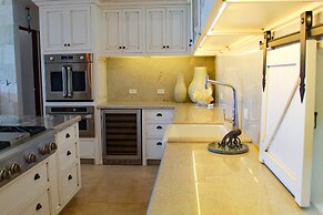 Therasia Luxury Beachfront Retreat