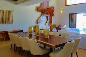 Therasia Luxury Beachfront Retreat