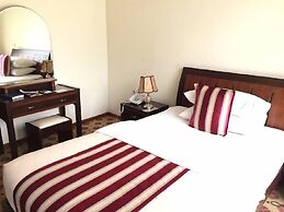 Hotel Karisimbi