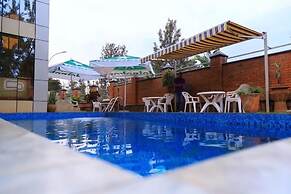 Hotel Karisimbi