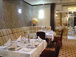 Hotel Karisimbi