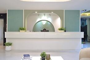 Tori Crown Hotel
