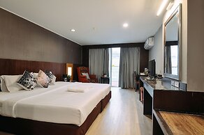 Tori Crown Hotel
