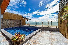 Beach Front Villa with 3 Bedrooms - CA3