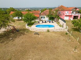 Villa Rozaria