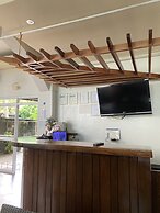 Minshuku KCS Hotel and Restaurant