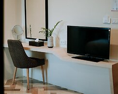 SJ Miracle Hotel
