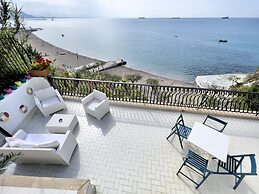 Due Relais - Panoramic Sea View Suites