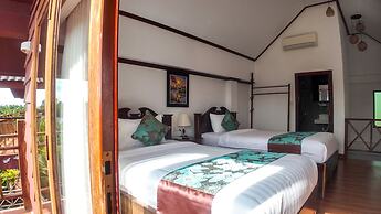 Lodge Moni Essara Kompot