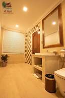 Lodge Moni Essara Kompot