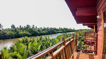 Lodge Moni Essara Kompot