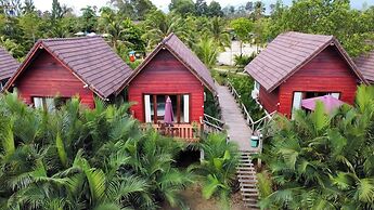 Lodge Moni Essara Kompot