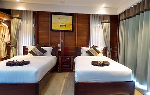 Lodge Moni Essara Kompot