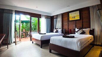 Lodge Moni Essara Kompot