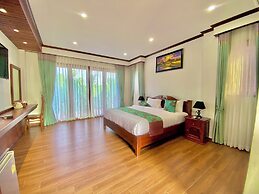 Lodge Moni Essara Kompot