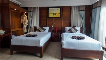 Lodge Moni Essara Kompot
