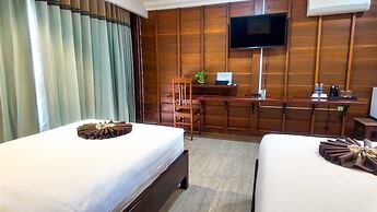 Lodge Moni Essara Kompot