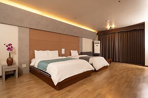 Cosmos Hotel
