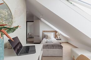 Muse by StayLab