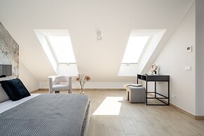 Muse by StayLab