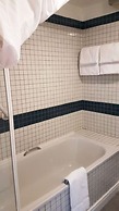 TRANQUIL 2BR SUITE APT IN DUBLIN-2