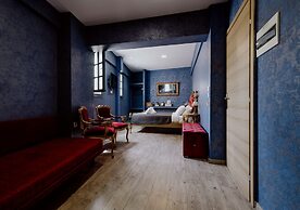 ROH Suites