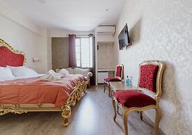 ROH Suites