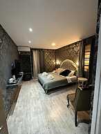 ROH Suites