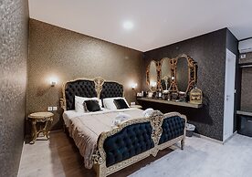 ROH Suites