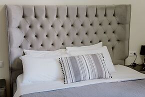 ROH Suites