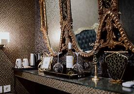 ROH Suites