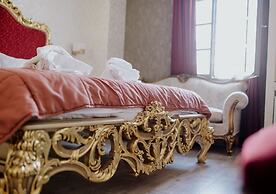 ROH Suites