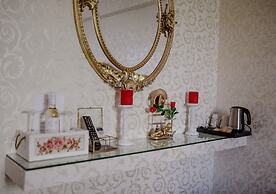 ROH Suites