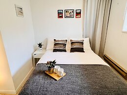ART House Burnaby Two Bedrooms Suite