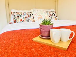 ART House Burnaby Two Bedrooms Suite