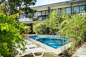 Deluxe Apartments Azure