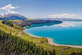 Lake Pukaki - Lake House