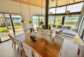 Lake Pukaki - Lake House