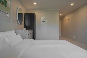 Workers Hotel Ansan by Anook