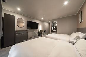 Workers Hotel Ansan by Anook