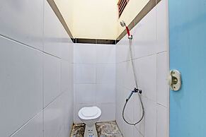 SPOT ON 93007 Guest House Lestari