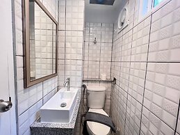 Aree House Poshtel