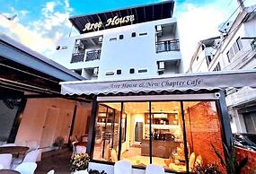 Aree House Poshtel