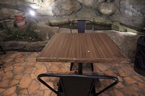 Hotel O Backpaker Seraya