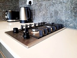 Instahomes by Tru - Garden Suites