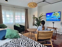 MINI-ME HUBS - Charm Suites in Old City