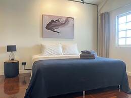 MINI-ME HUBS - Charm Suites in Old City
